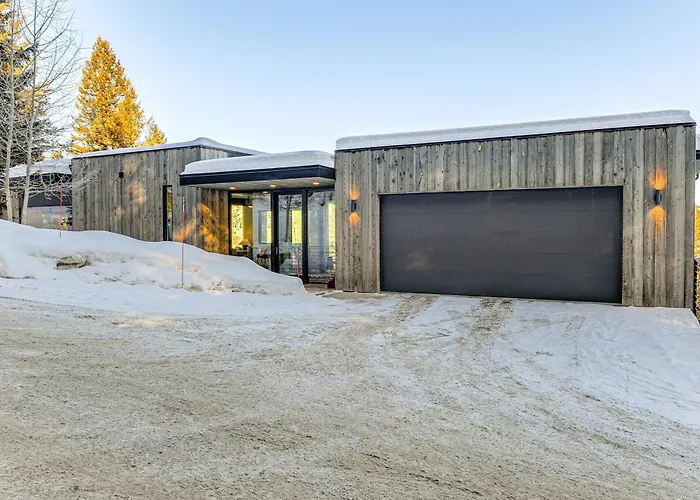 Holiday home 1 Mi To Downtown Jackson: Modern Retreat W/ Views