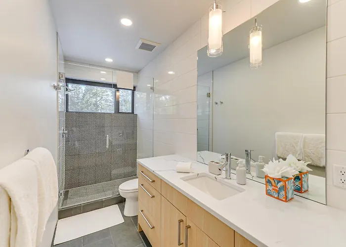Holiday home 1 Mi To Downtown Jackson: Modern Retreat W/ Views *