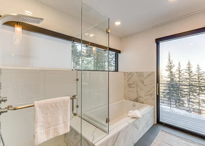 1 Mi To Downtown Jackson: Modern Retreat W/ Views *