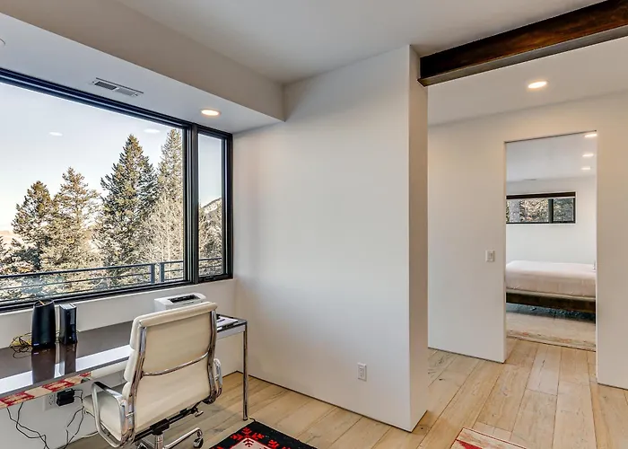 Holiday home 1 Mi To Downtown Jackson: Modern Retreat W/ Views