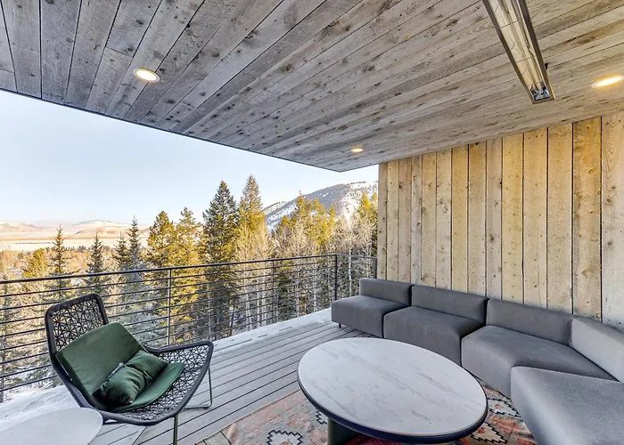1 Mi To Downtown Jackson: Modern Retreat W/ Views Holiday home *